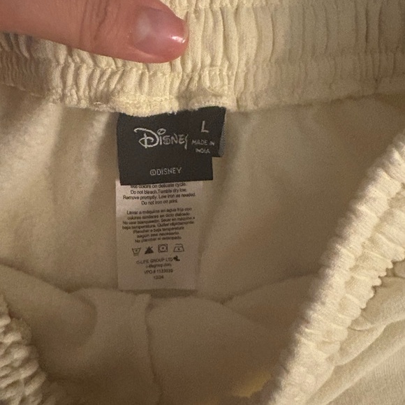 Women’s Marie Aristocats Short and Cropped Top Set - Picture 5 of 5